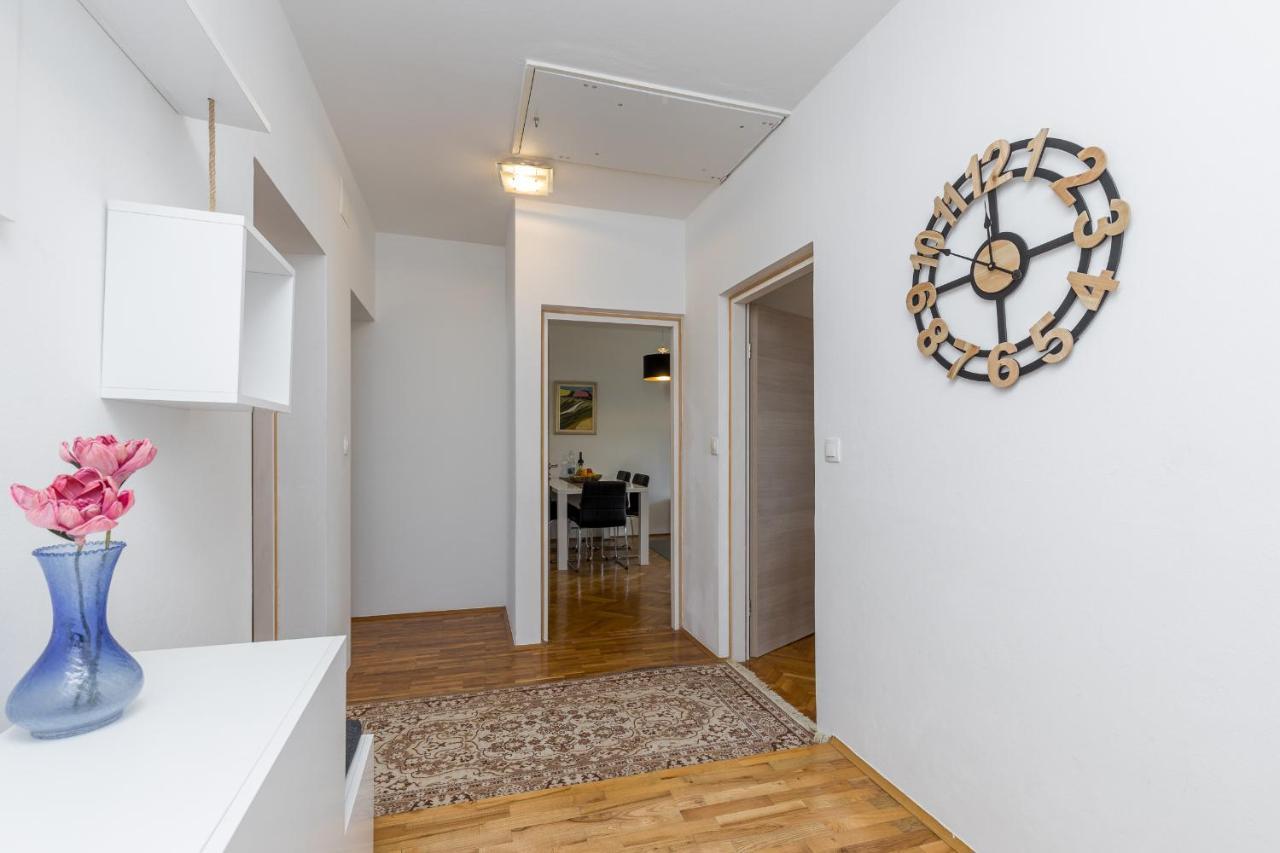 פורץ Apartments Hrestak מראה חיצוני תמונה