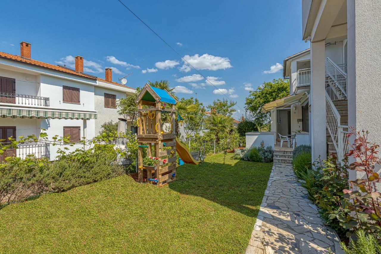 פורץ Apartments Hrestak מראה חיצוני תמונה
